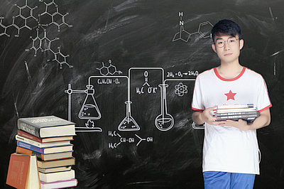 南開大學在職研究生的分數線高嗎？